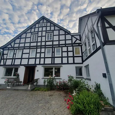 Paradiesken Am Berg Apartment *